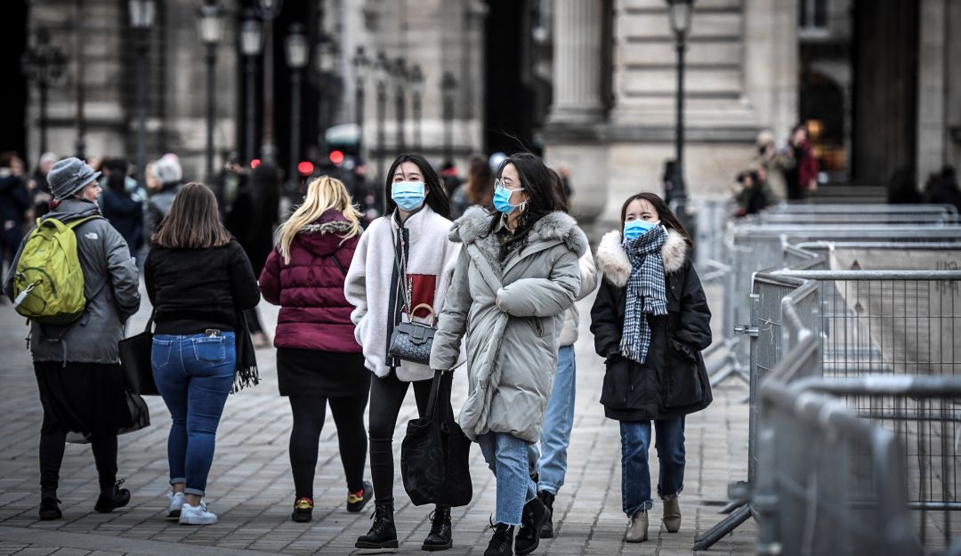 Muertos por Coronavirus: La OMS eleva amenaza del coronavirus, que se propaga por el mundo