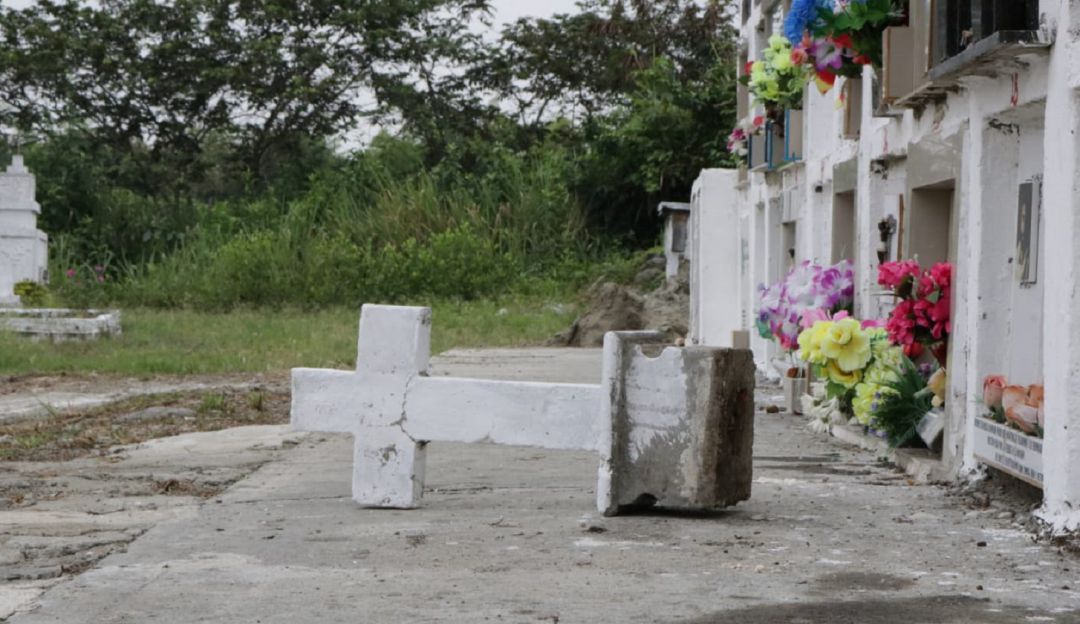 profanación cementerio: Profanan 9 tumbas en cementerio de Santa Elena en Cerrito, Valle