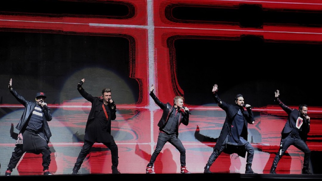 Los Backstreet Boys no pasan de moda y brillan en su show en Bogotá
