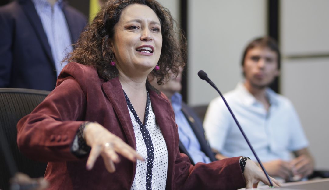Angélica Lozano, senadora.