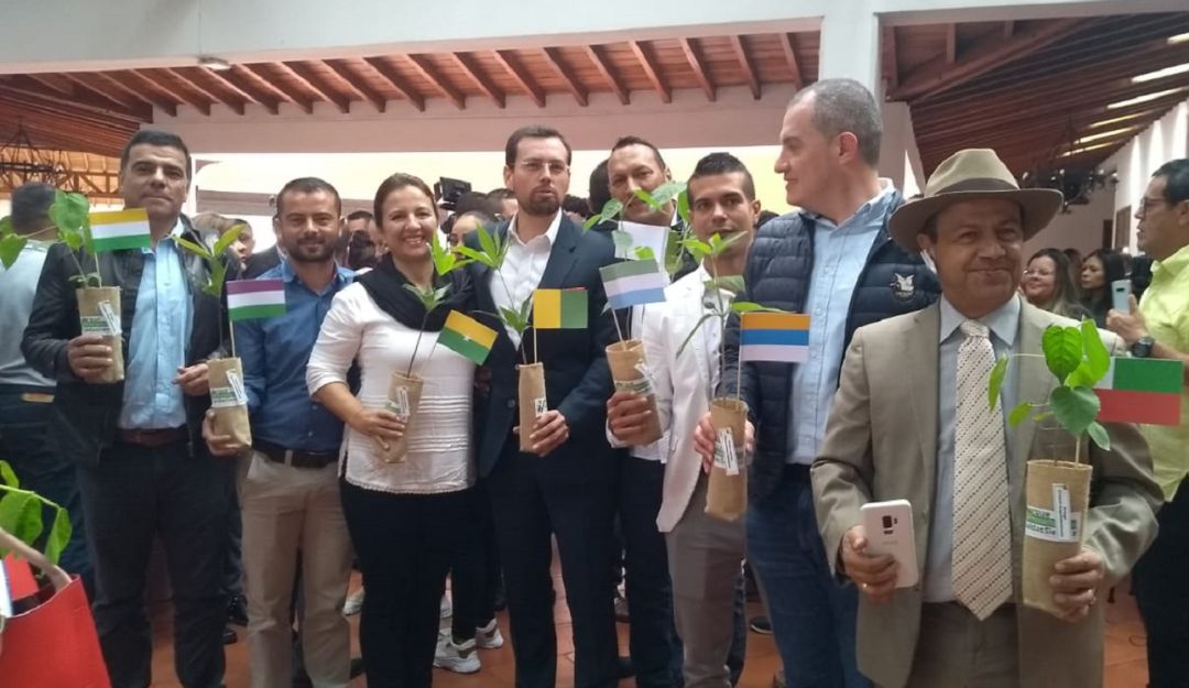 Alcaldes y Gobernador de Caldas le apuestan a la Sembratón