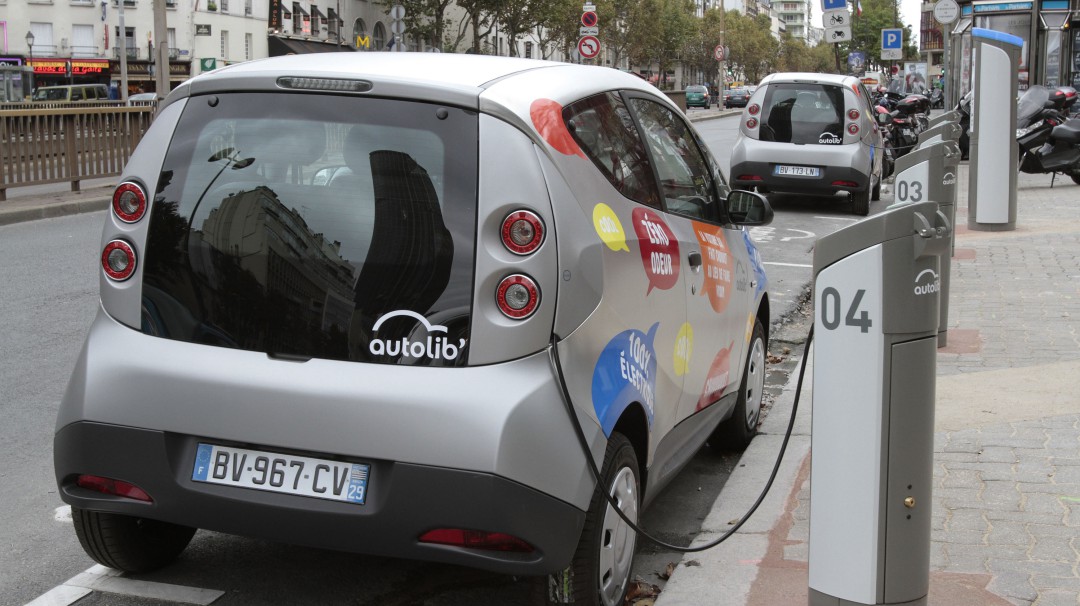 Vehículos electrónicos que miden la contaminación ya recorren la ciudad