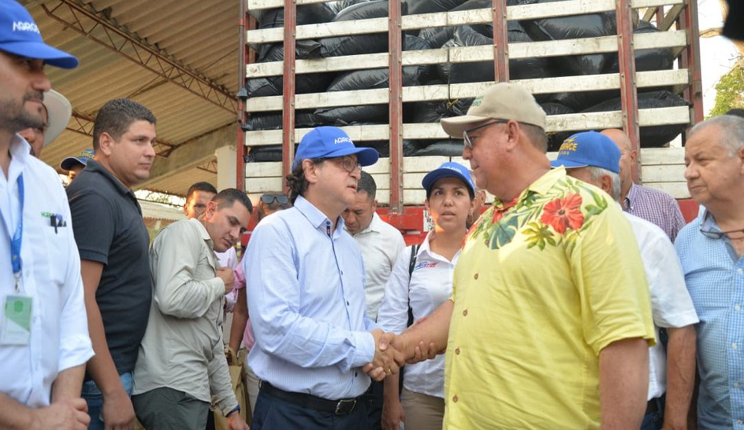 Ministerio de Agricultura Rodolfo Zea ganaderos silo: Entregarán 2.900 toneladas de alimento bovino para ganaderos de Córdoba