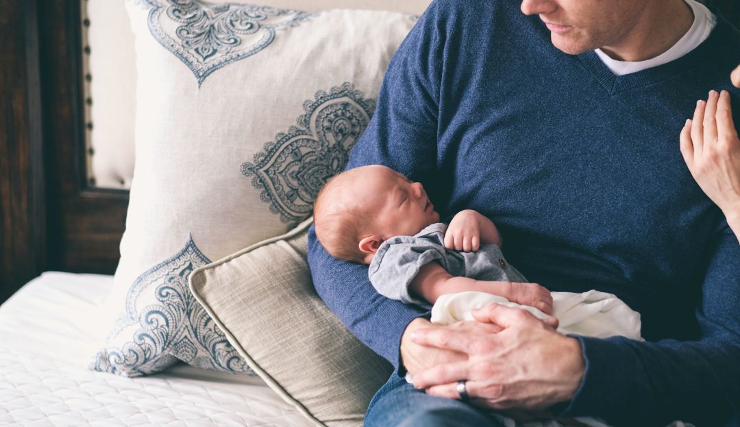 Licencia de paternidad: Licencia de paternidad podría extenderse a 8 semanas