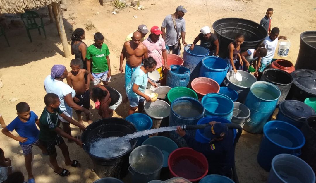 Sequía en Bolívar: Tras el fuerte verano, la Armada lleva agua a comunidades de Bolívar