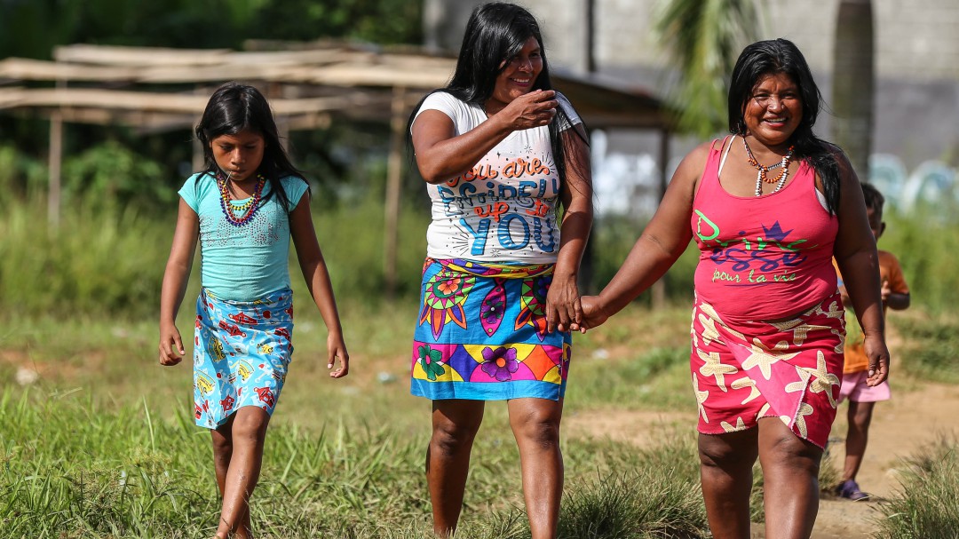 "Trabajamos para sobrevivir": mujeres de Bojayá