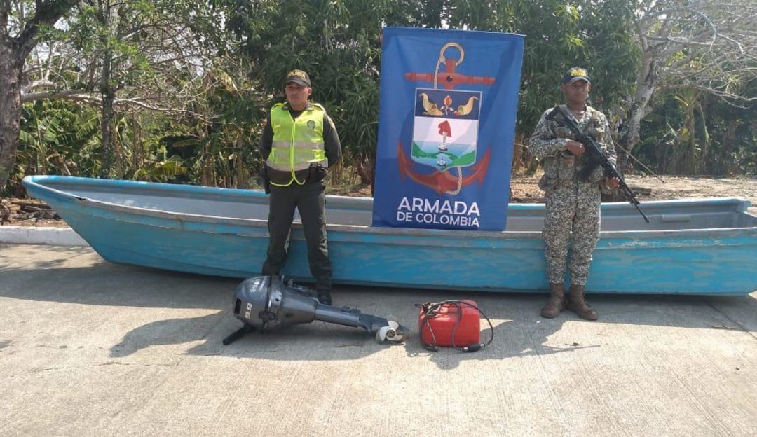 Incautación material guerra en Córdoba: Las autoridades en Córdoba incautan una lancha y material de guerra