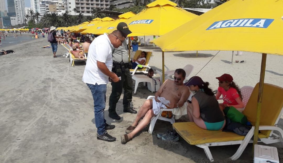 Estafa a turistas en Cartagena: Vendedor informal intentó estafar a turista mexicano en Bocagrande