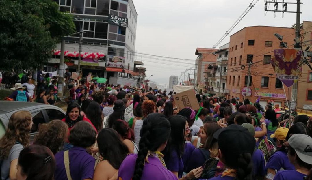 Feminismo en Medellín: Mujeres de Medellín conmemoran su día con marcha por sus derechos