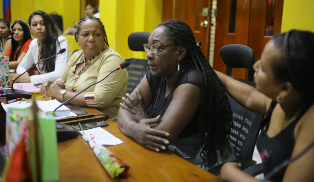 dia mujer cartagena: Mujeres cartageneras se convirtieron en concejales por un día