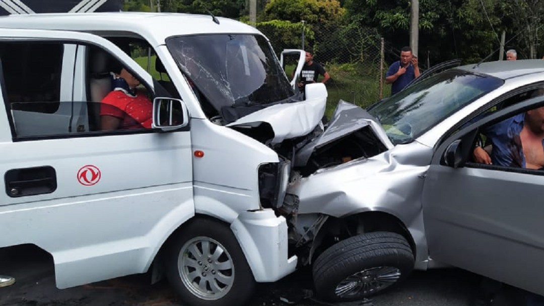 Seis personas lesionadas deja accidente en la vía Manizales – Chinchiná