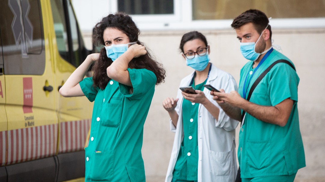 Los viajes en trenes serán gratuitos en Francia para personal médico