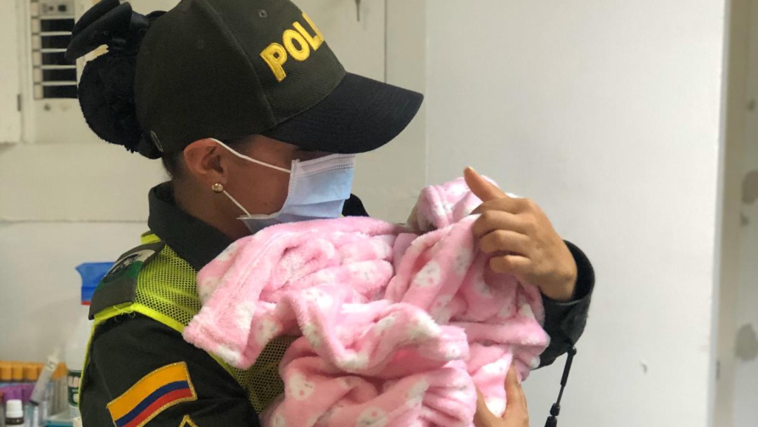 Abandonan bebé de dos horas de nacida en el Huila