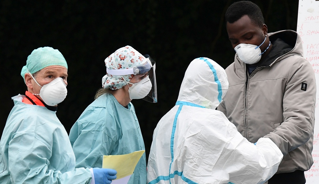 Médicos italianos piden pruebas de coronavirus: Médicos italianos solicitan ser sometidos a pruebas de COVID-19