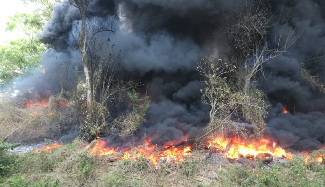 Incendios en Coveñas: Denuncian quema de llantas en la base de entrenamiento militar en Coveñas