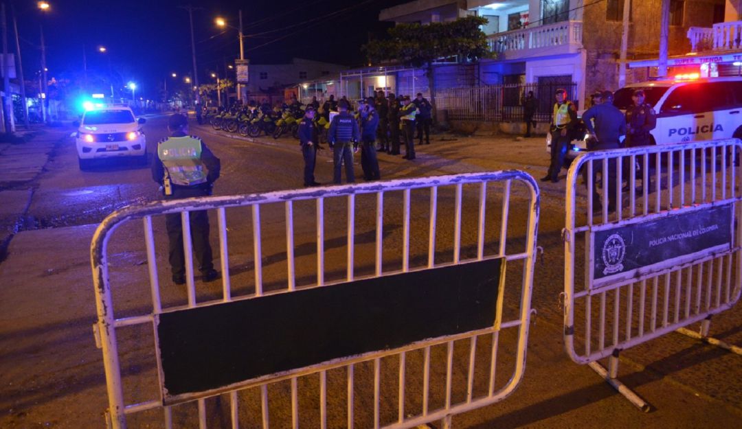 Policía en Cartagena: Incumplen toque de queda en Cartagena teniendo detención domiciliaria
