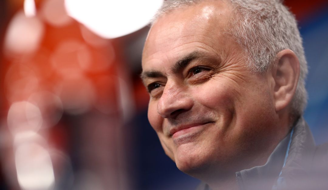 José Mourinho cuarentena coronavirus: José Mourinho y una obra de caridad: llevó comida a un ancianato