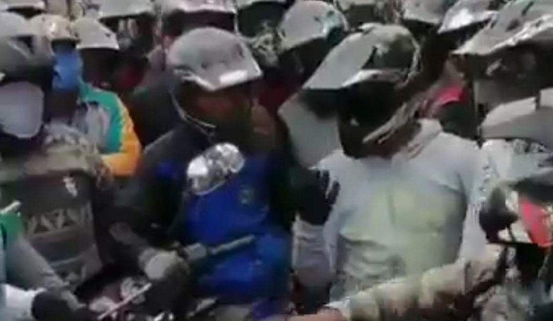 Desórdenes en La Guajira: Mototaxistas protestaron en Riohacha por falta de víveres para cuarentena