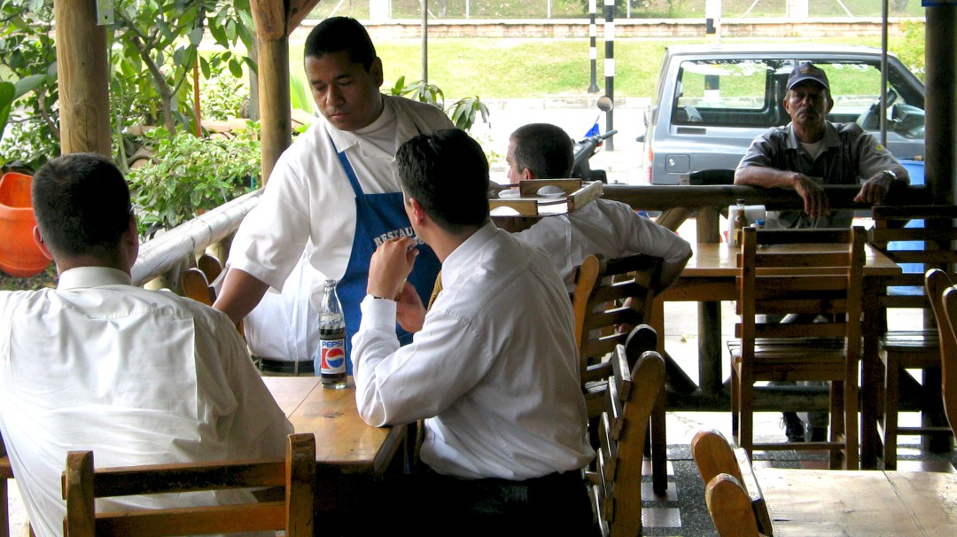 "Unos 50 mil restaurantes podrían quebrar por el Covid-19": Acodres