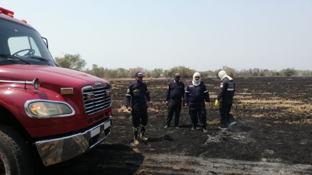 En Cartagena atienden tres incendios forestales de manera simultánea