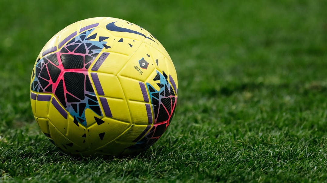 FIFPRO pide a equipos no despedir jugadores y negociar cualquier reajuste