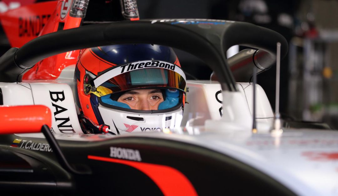 Tatiana Calderón en su monoplaza del equipo ThreeBond Drago Corse.