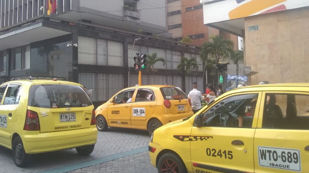 Operativos para taxis se intensifican en Ibagué