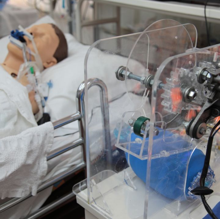 Udes fabricó ventilador mecánico para afrontar crisis por coronavirus