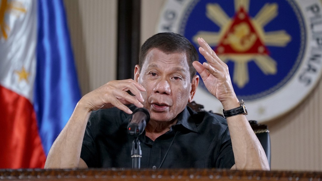 Presidente de Filipinas ordena "disparar a matar" a quien viole cuarentena