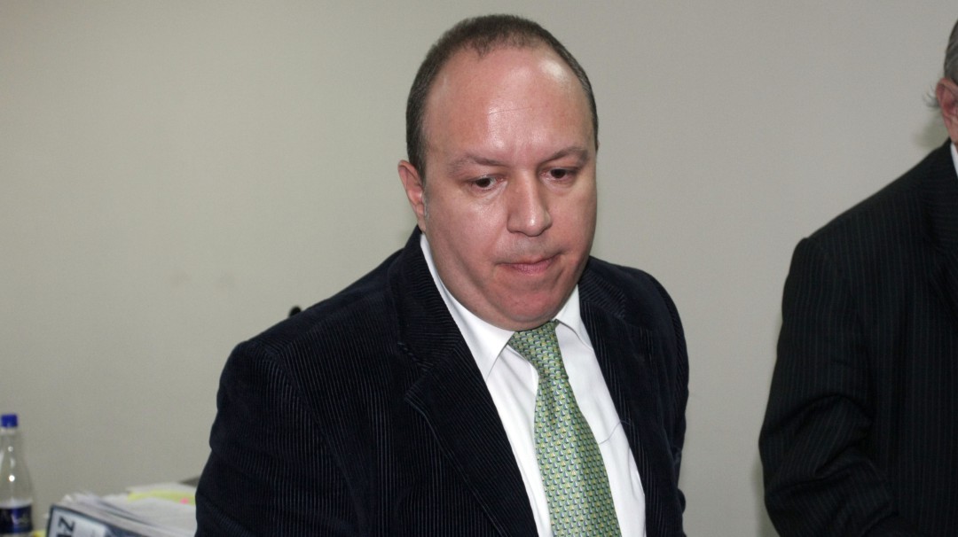 Conceden prisión domiciliaria al exfiscal antimafia, Camilo Bula