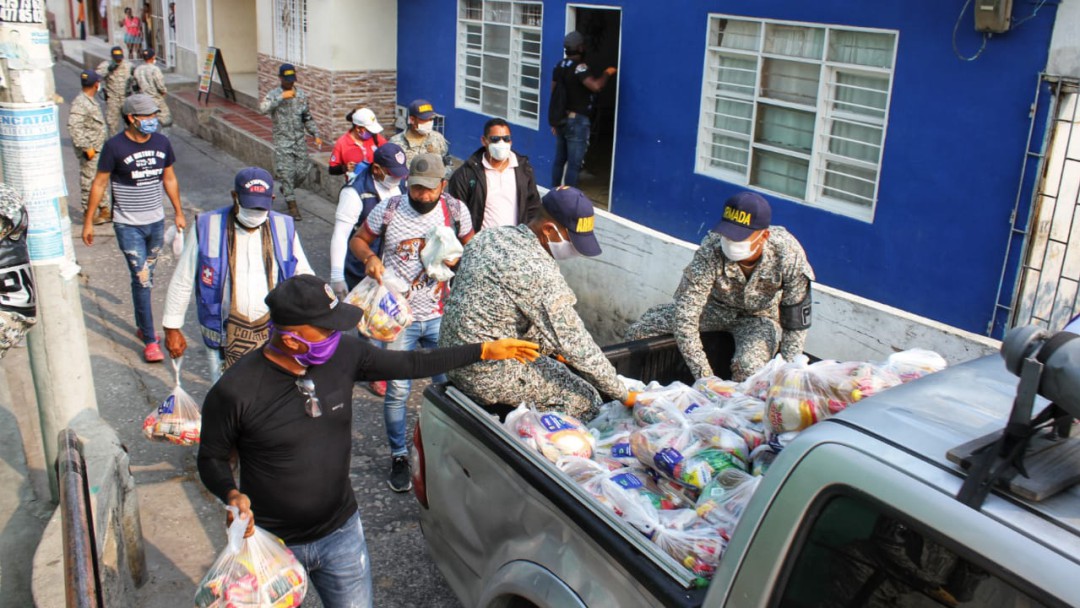 Procuraduría indaga millonaria contratación de mercados por COVID-19