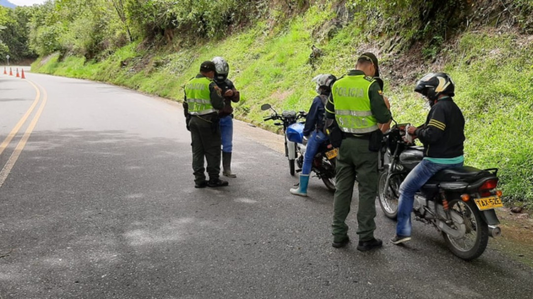 89 conductores sancionados en vías de Caldas en tiempo de cuarentena