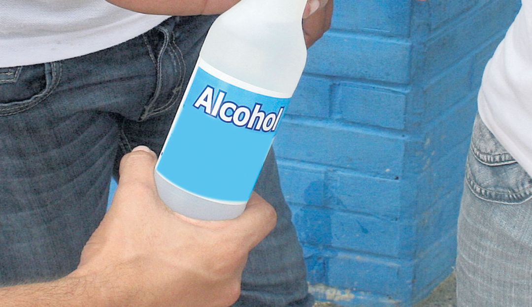 Alcohol antiséptico: Empresa huilense fabricará alcohol antiséptico