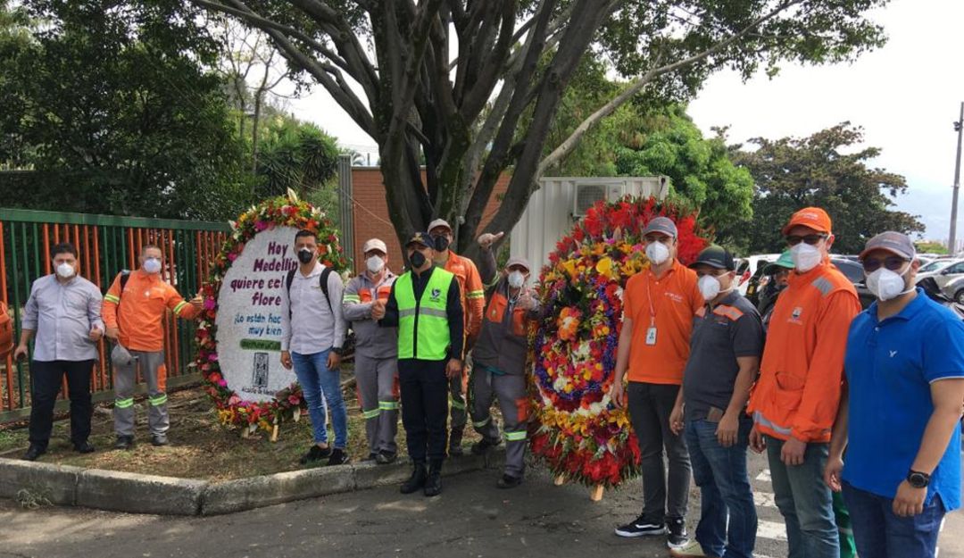 Campesinos donan silletas a personal de la salud, bomberos y policías: Campesinos donan silletas a personal de la salud, bomberos y policías