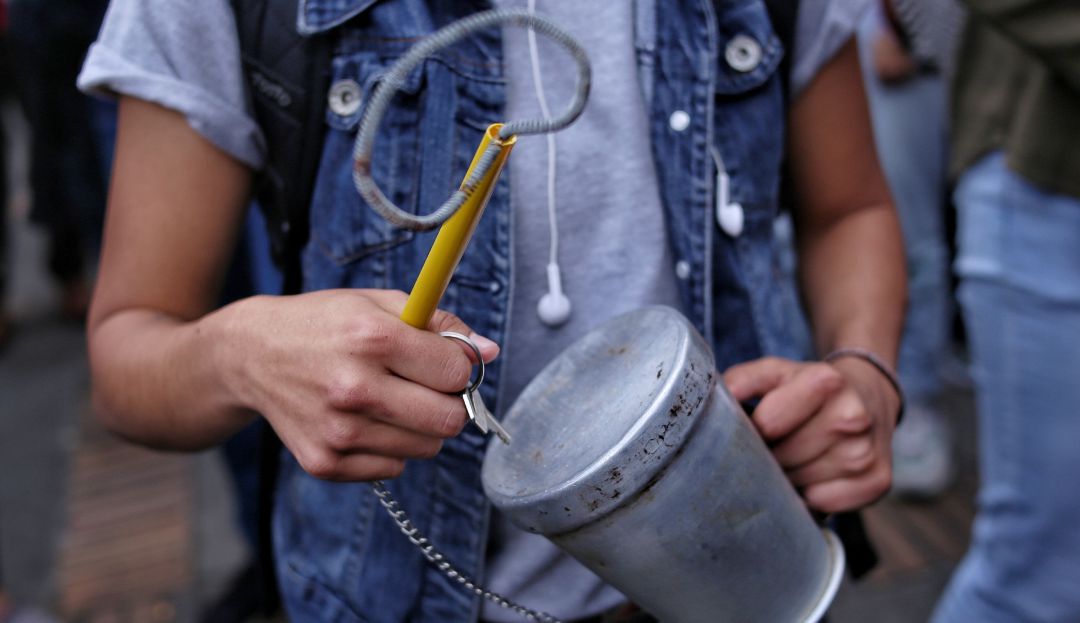 Cacerolazos en Bogotá terminaron en disturbios y vandalismo