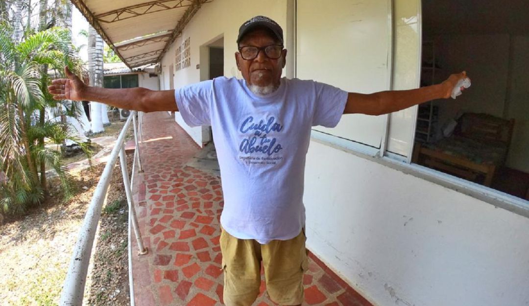 Alimentos en Cartagena: Llevan dotación alimentaria a adultos mayores de Cartagena