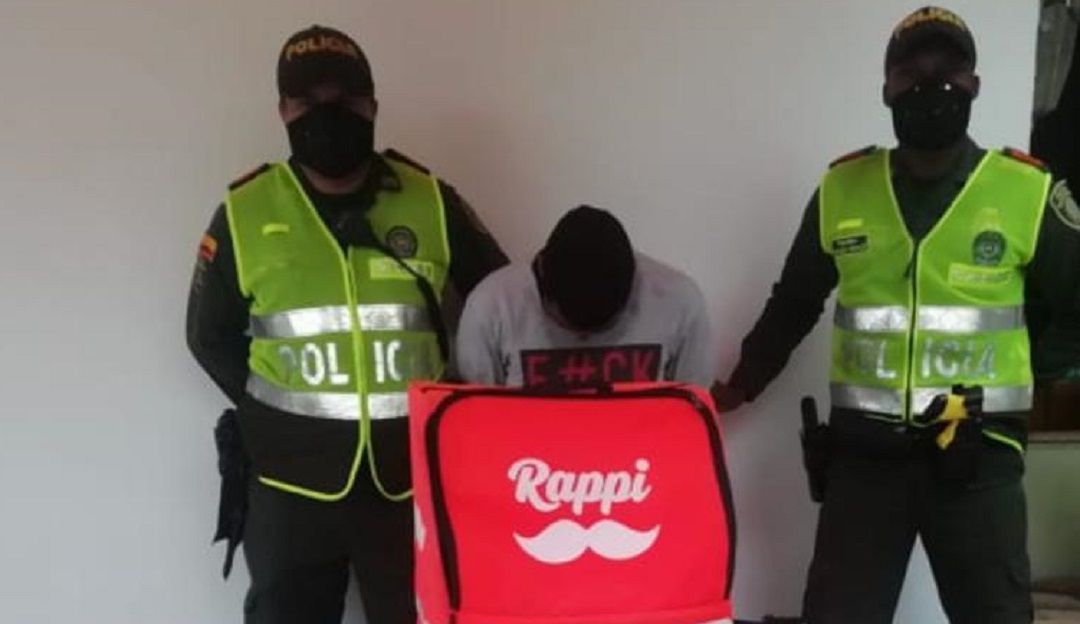 Montería morral de Rappi droga alucinógenos domiciliario: En Montería capturan a un hombre que distribuía droga en un morral de Rappi