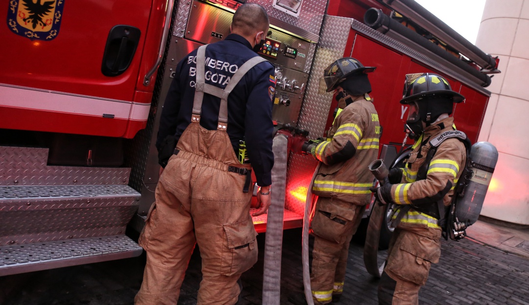 Noticias Bogotá: Bomberos se podrían quedar sin recursos para trabajar: Bomberos piden más recursos para poder trabajar en medio de la pandemia