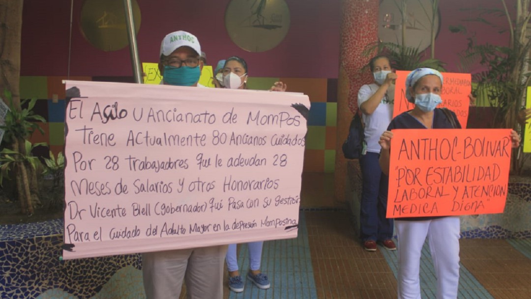 Anthoc Bolívar realiza plantón exigiendo garantías para personal sanitario