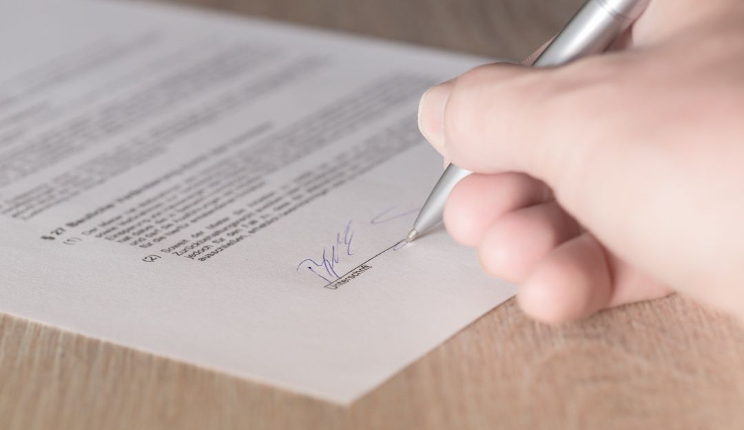 Contratos para atención del coronavirus: Los escandalosos contratos con plata destinada a atender el Covid-19