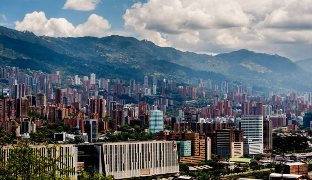 En Medellín también se debería reabrir más la economía: gobernador: "En Medellín también se debería reabrir más la economía": gobernador