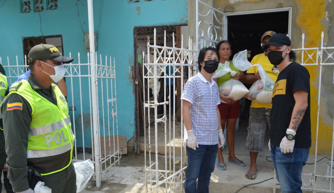 Chinos en Cartagena: Comunidad de chinos residentes en Cartagena entregaron mercados