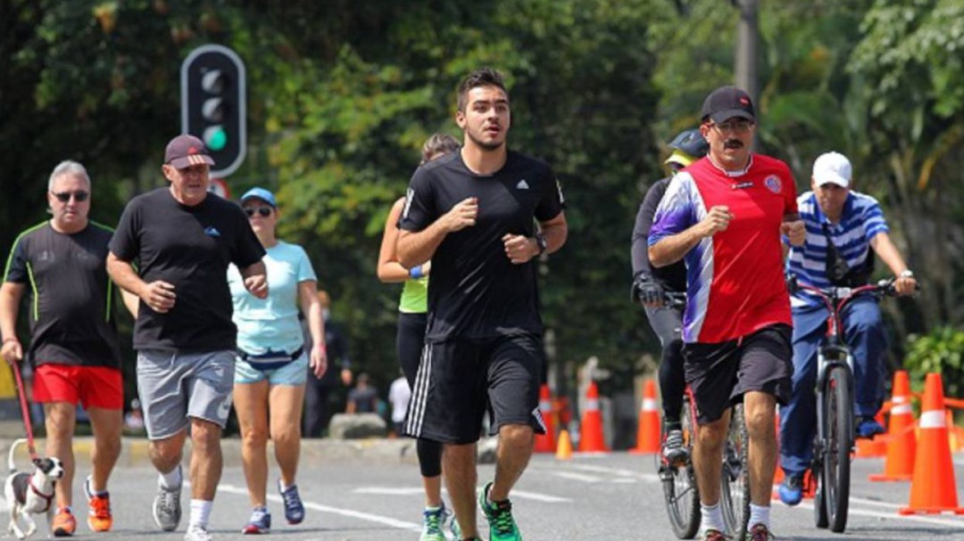 Únicamente de 2 a 3 de la tarde se podrá hacer deporte al aire libre