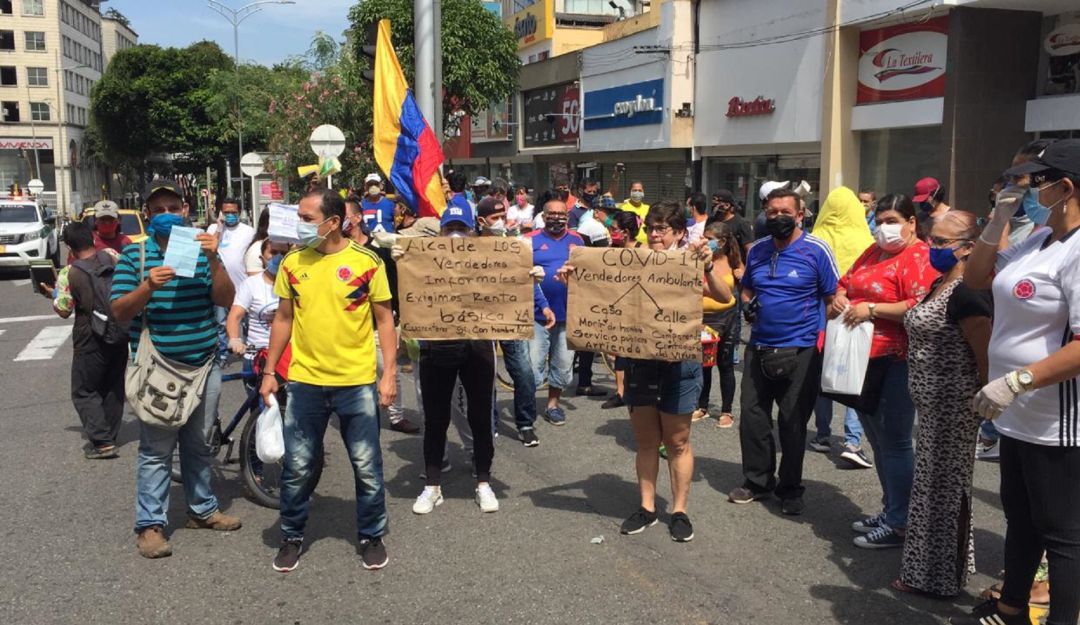 VENDEDORES AMBULANTES PEROTESTA CENTRO DE BUCARAMANGA: Si no nos mata el coronavirus, el hambre sí lo hará