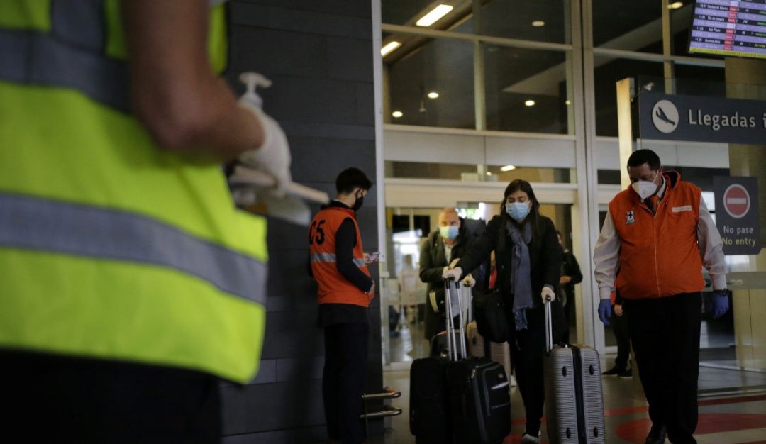 Solicitan a Cancillería fechas de vuelos para colombianos en el exterior