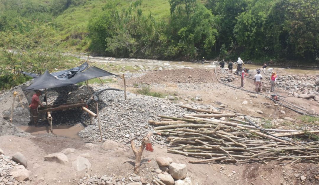mineria ilegal; caldas; capturas; supia; cuarentena;: En plena cuarentena, capturan en Caldas a 14 personas por minería ilegal
