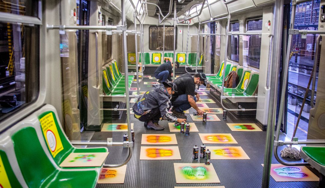 El Metro de Medellín y 10 artistas urbanos colorean pisos de los trenes: El Metro de Medellín y 10 artistas urbanos colorean pisos de los trenes