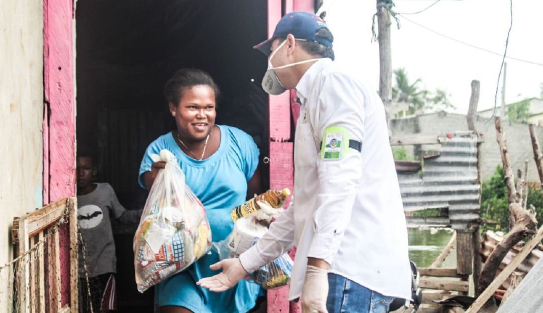 Alimentos en Cartagena: Alcaldía Local 2 de Cartagena entregó ayudas humanitarias en La Boquilla