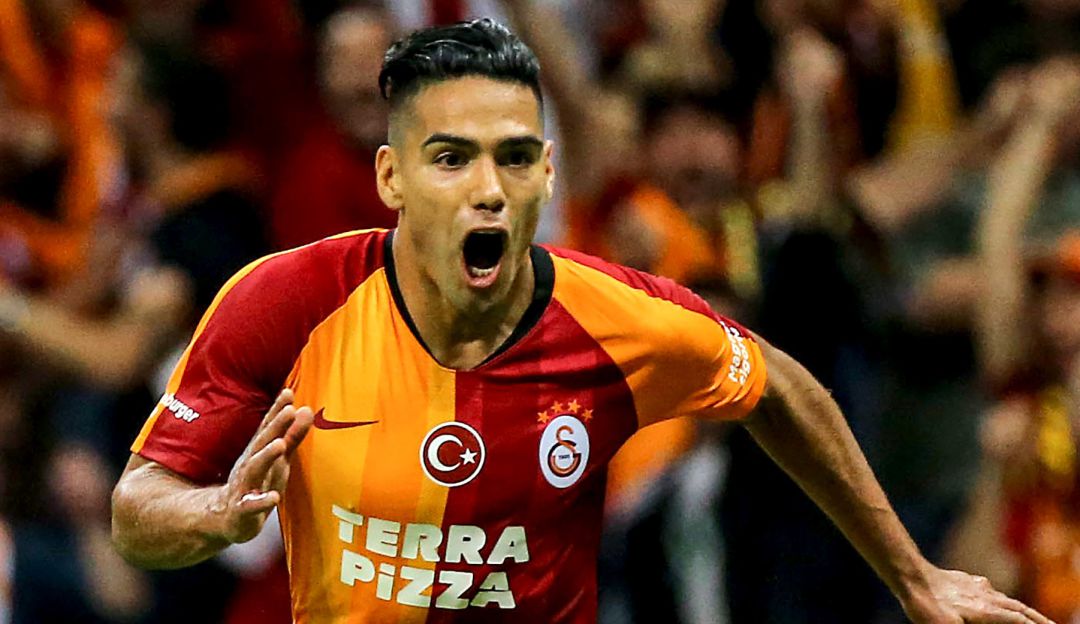 Donaciones de futbolistas: Falcao subasta camiseta para ayudar a hospital en Santa Marta