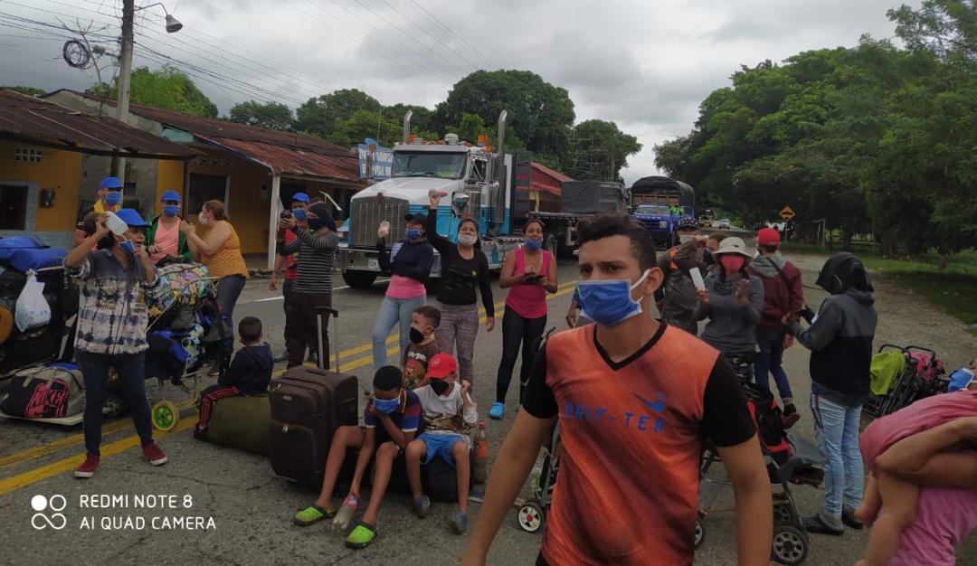 Venezolanos bloqueo vía Tolima: Venezolanos bloquearon la vía al norte del Tolima